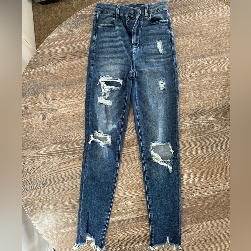 AMERICAN EAGLE SKINNY JEANS